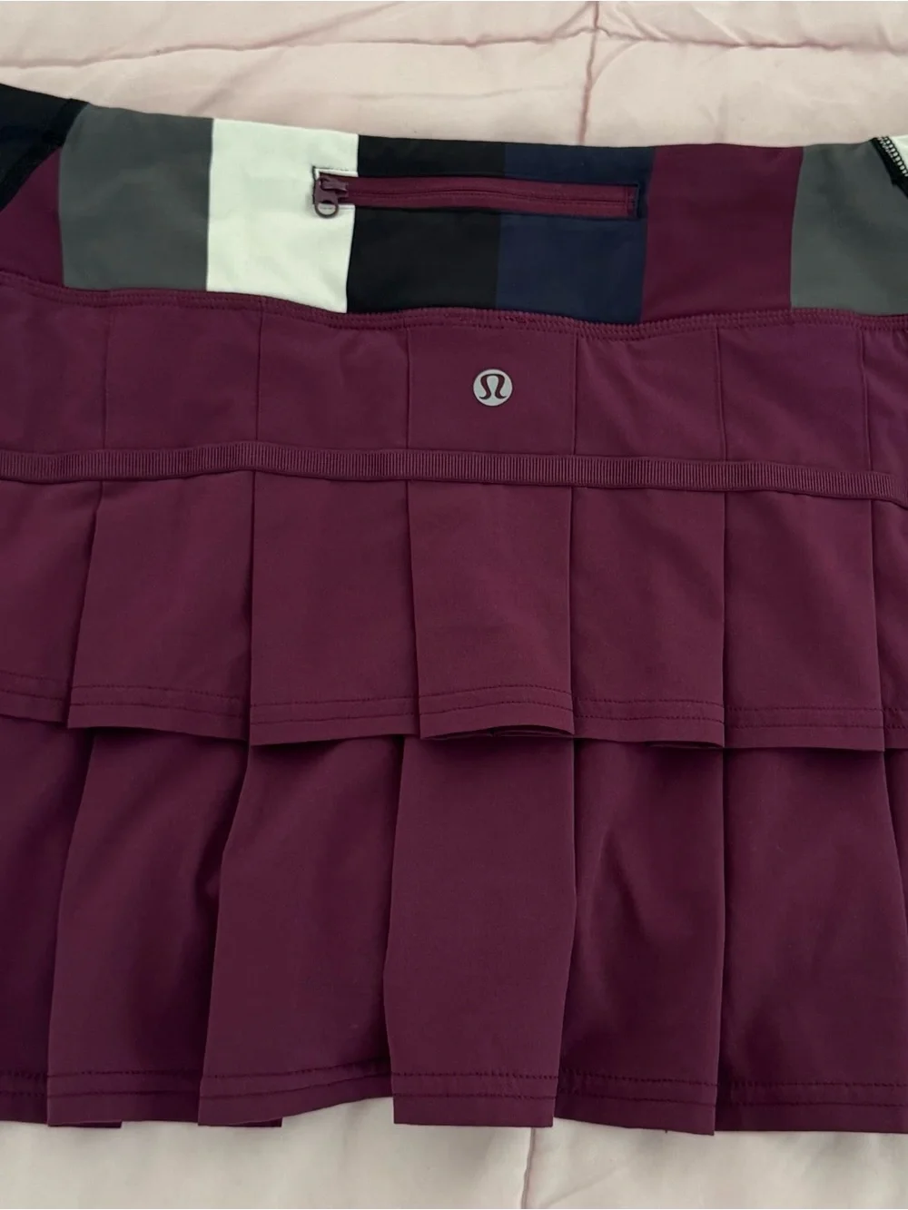 lululemon Run Pace Setter Skirt skort in plum pow stripe, size 8 pleated back